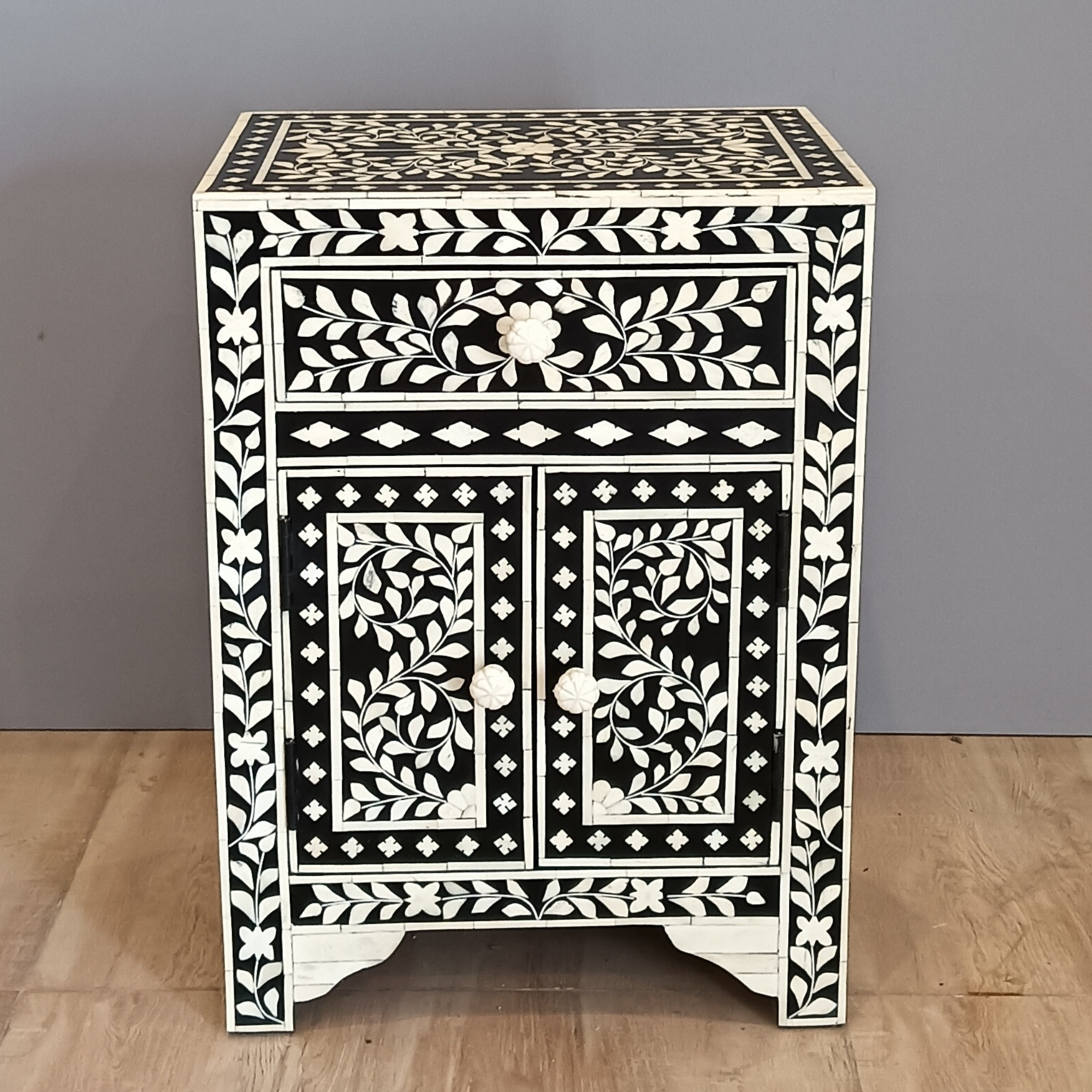 Handmade Bone Inlay Floral Bedside Table with Drawer & Cabinet – Black White Luxury Nightstand Furniture