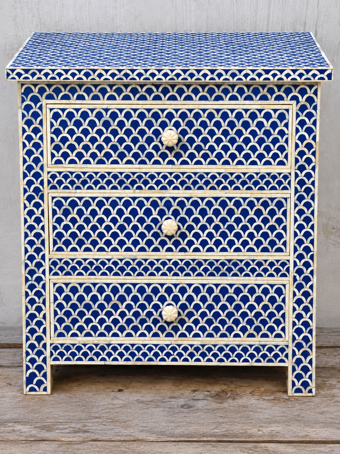 Handmade Blue & White Bone Inlay Bedside Table – Scallop 3 Drawer Nightstand