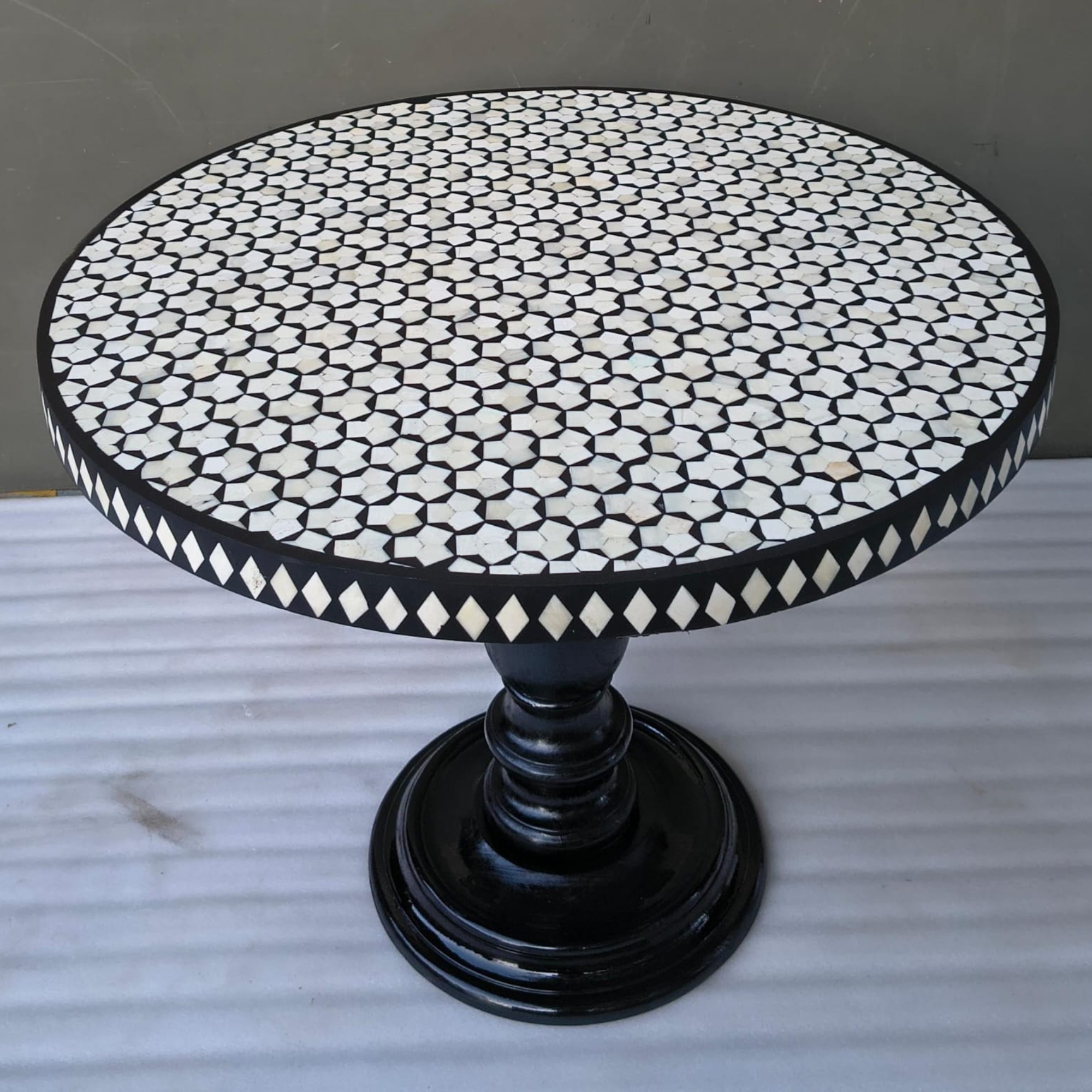 Handmade Bone Inlay Dining Table – Targua Design Round Table | Luxury Black & White Mosaic Furniture