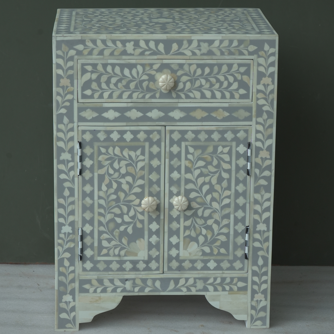 Handmade Bone Inlay Floral Bedside Table Grey White – Drawer & Cabinet Nightstand Luxury Furniture