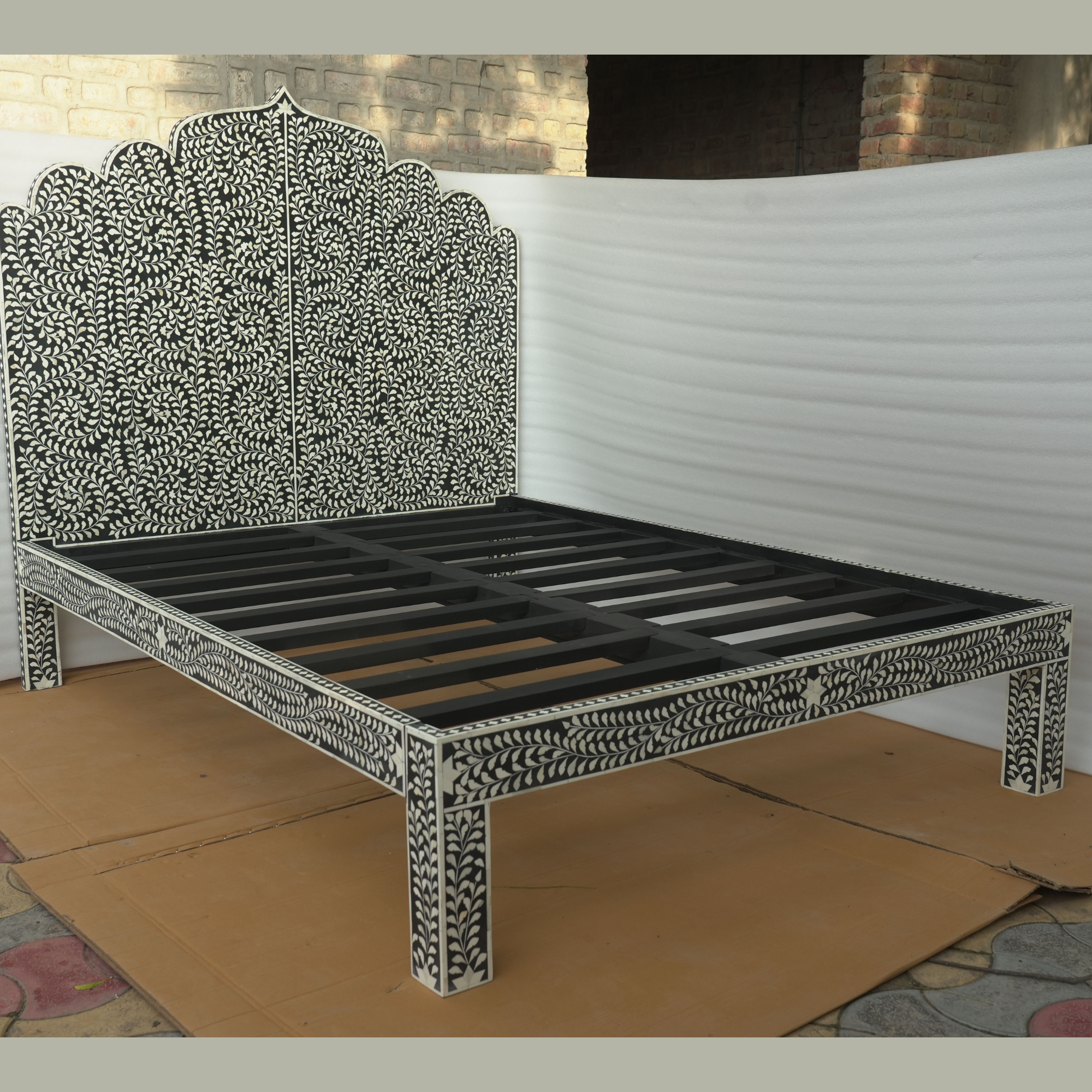 Handmade Bone Inlay Floral Bed – Black White Luxury King Size Bed, Artisan Inlay Headboard Bed, Designer Bedroom Furniture