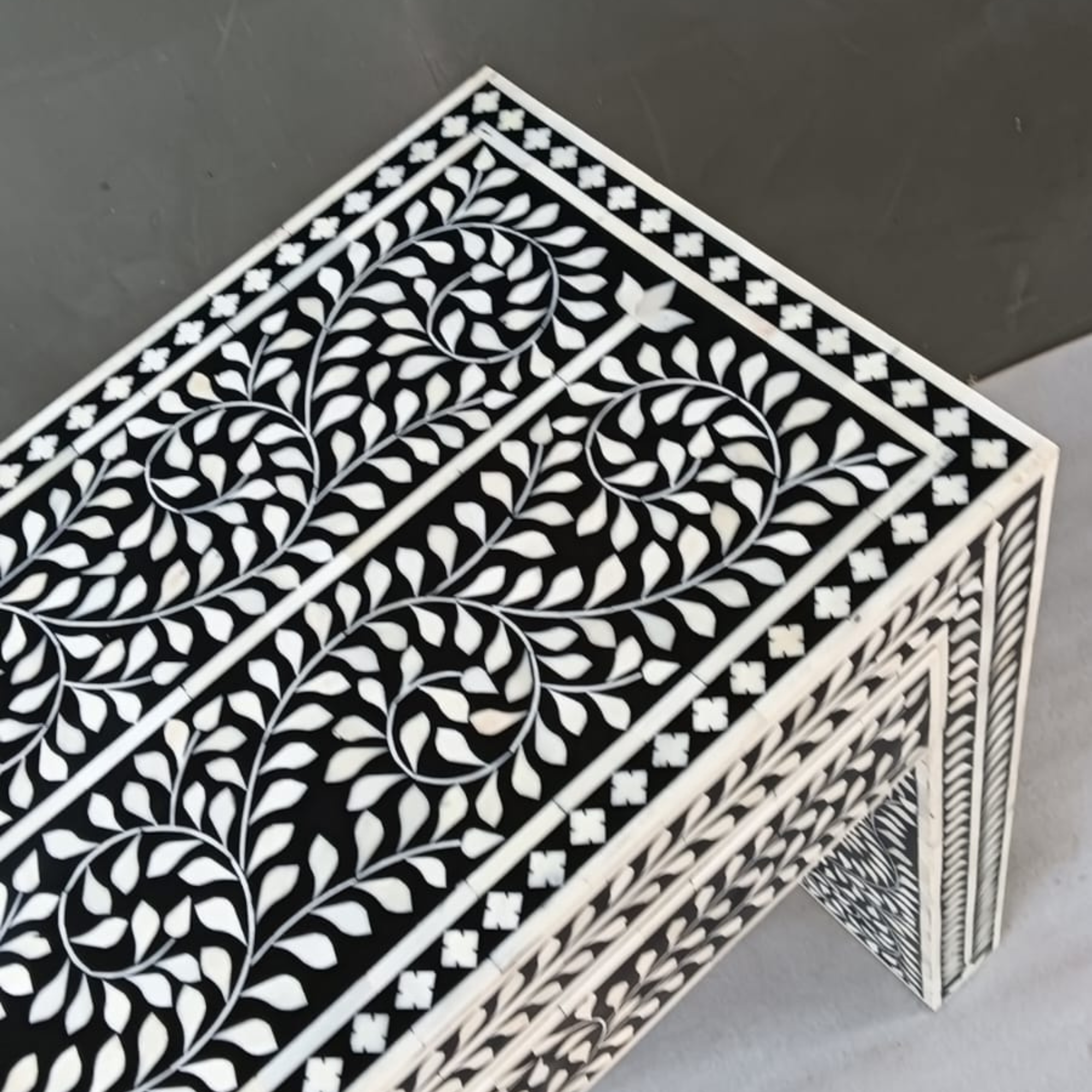Handmade Bone Inlay Floral Console Table – Black White Entryway Table with Drawers, Luxury Hallway Furniture