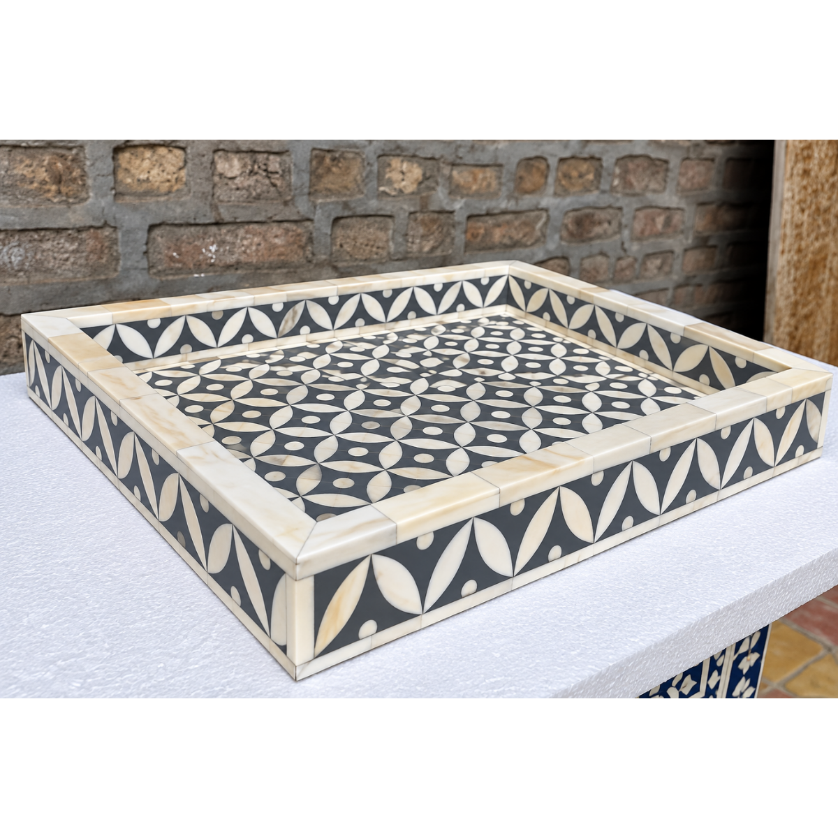Handmade Grey Bone Inlay Tray – Geometric Leaf Pattern Decorative Tray