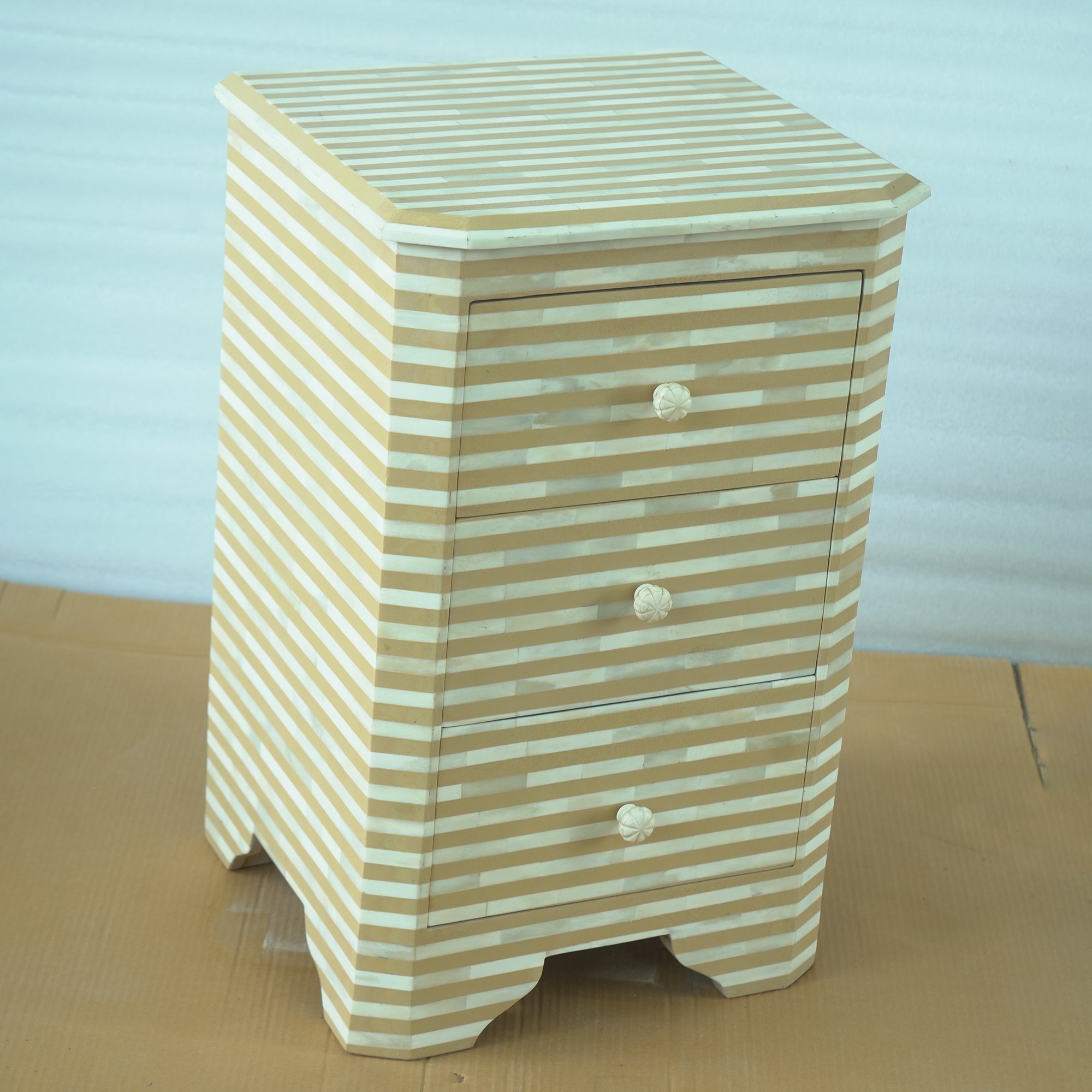 Handmade Bone Inlay Striped Bedside Table with 3 Drawers – Beige White Modern Nightstand Furniture