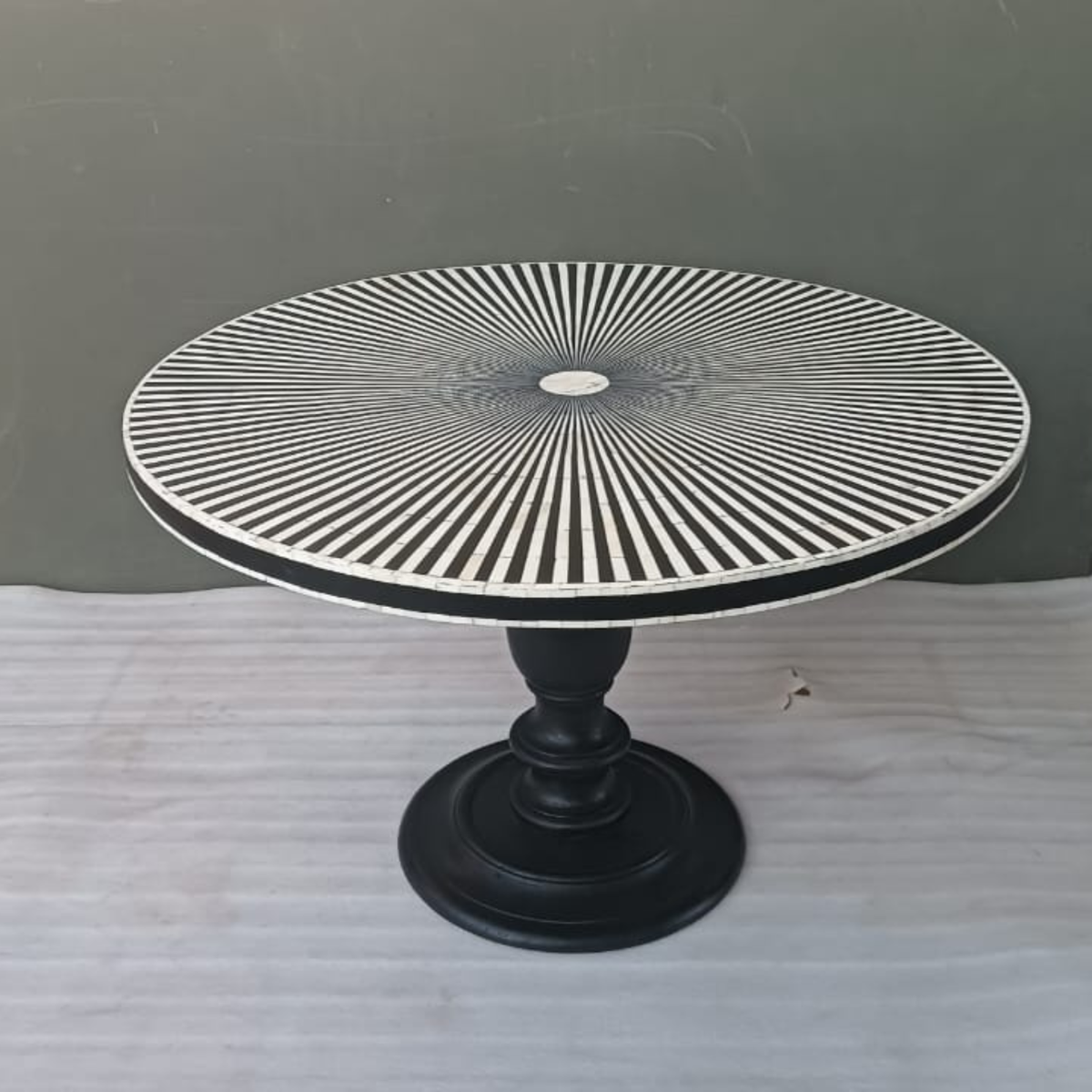 Handmade Black & White Bone Inlay Round Dining Table – Sunburst Pedestal Table