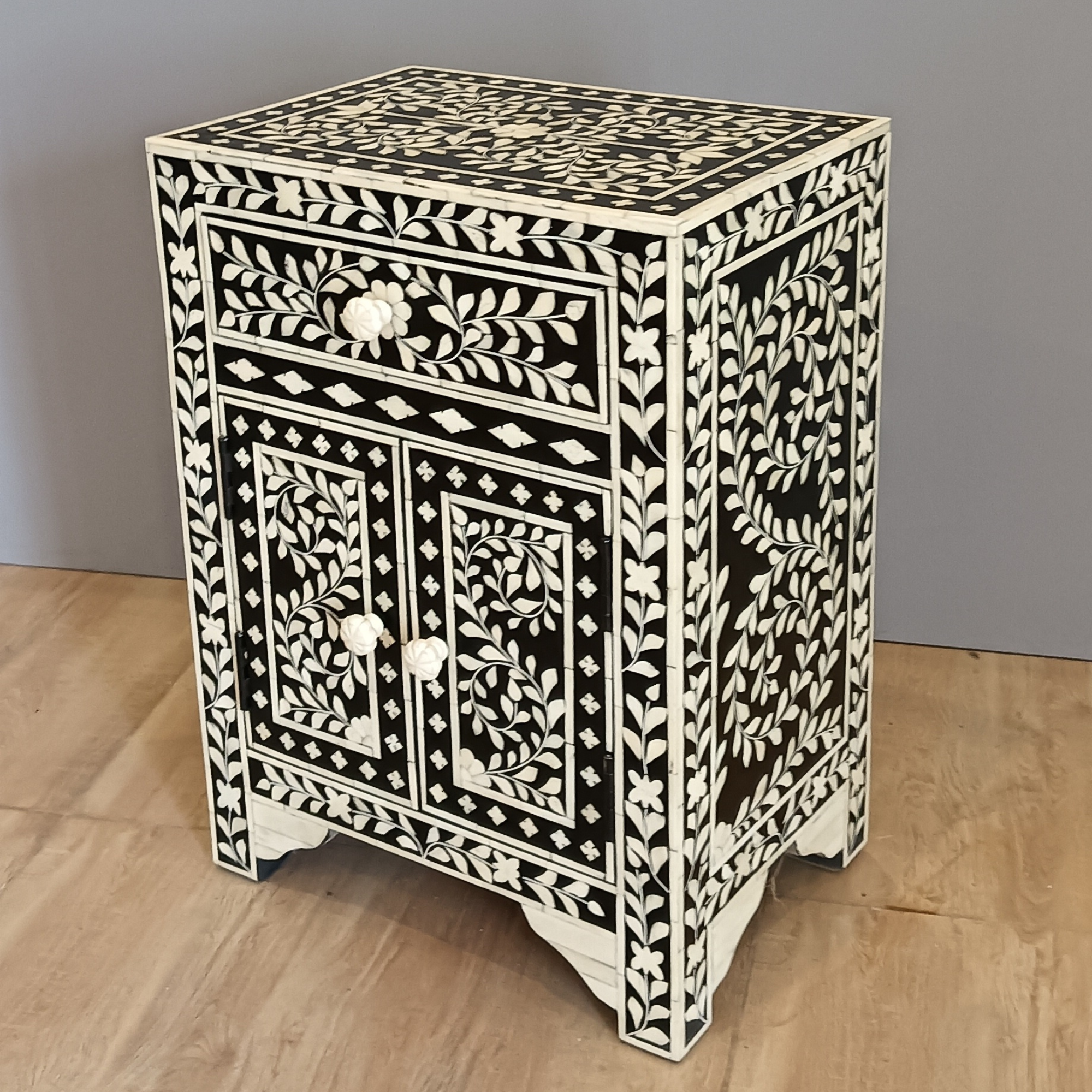 Handmade Bone Inlay Floral Bedside Table with Drawer & Cabinet – Black White Luxury Nightstand Furniture