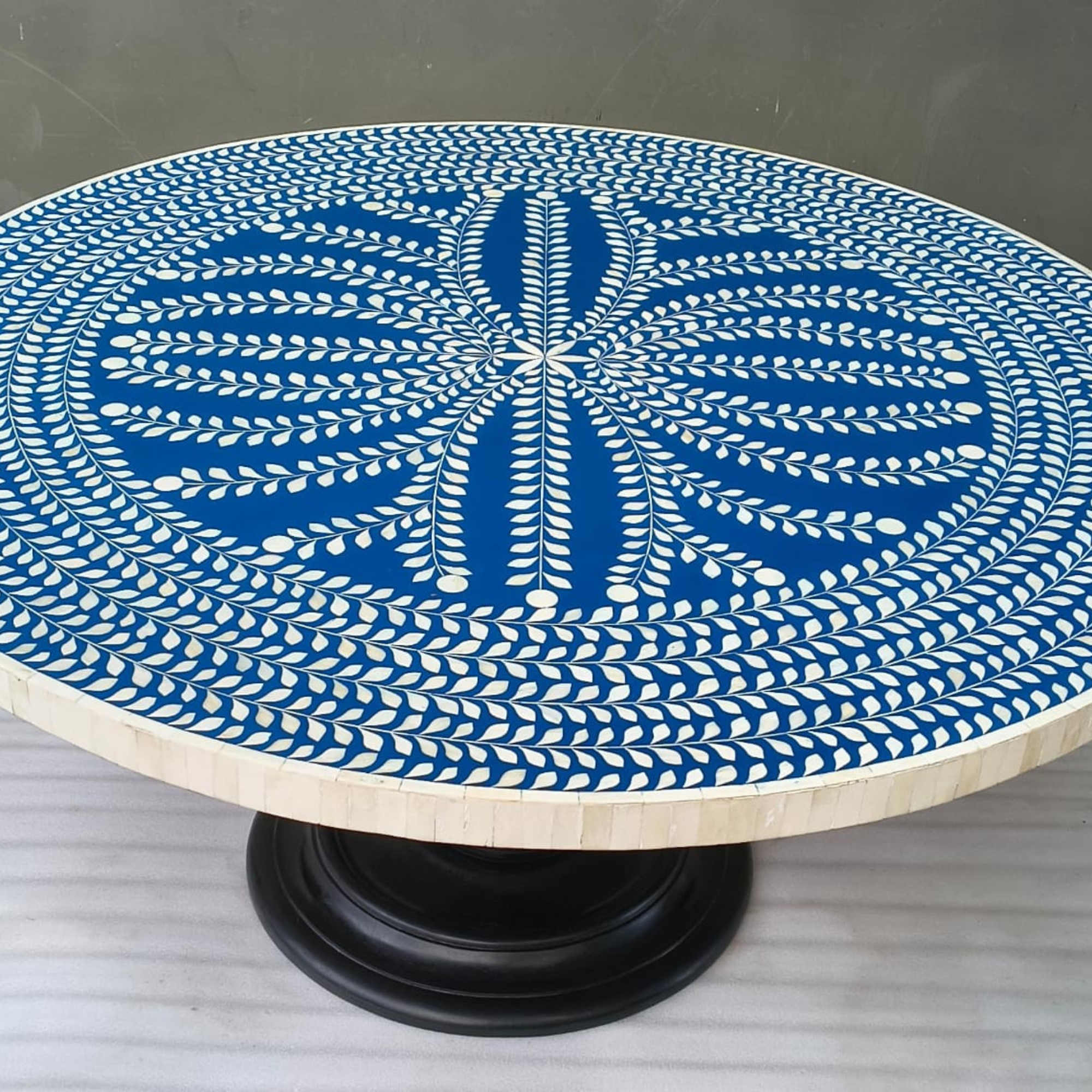 Handmade Bone Inlay Floral Dining Table – Blue Round Inlay Table, Luxury Resin Inlay Furniture, Artisan Crafted Dining Table