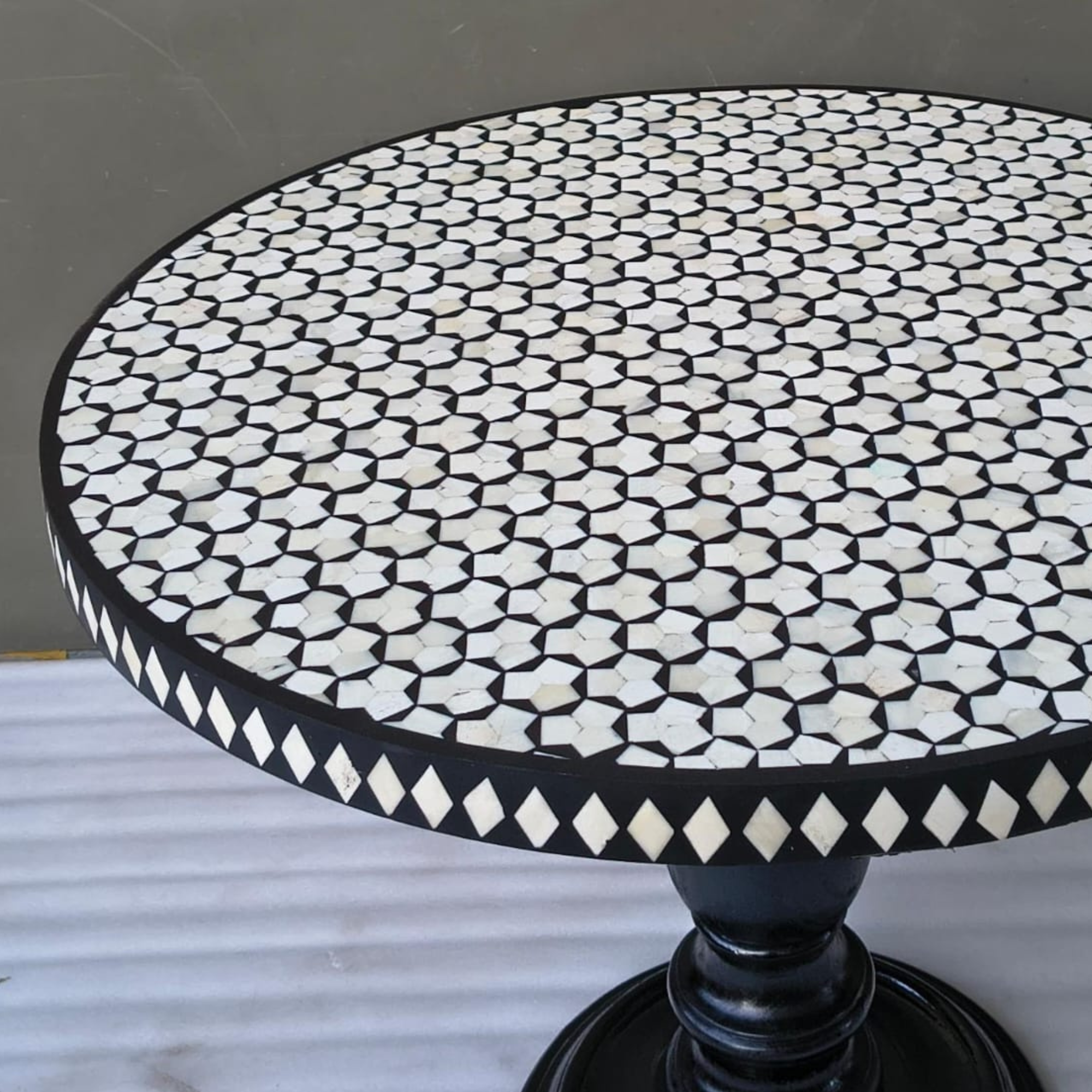 Handmade Bone Inlay Dining Table – Targua Design Round Table | Luxury Black & White Mosaic Furniture