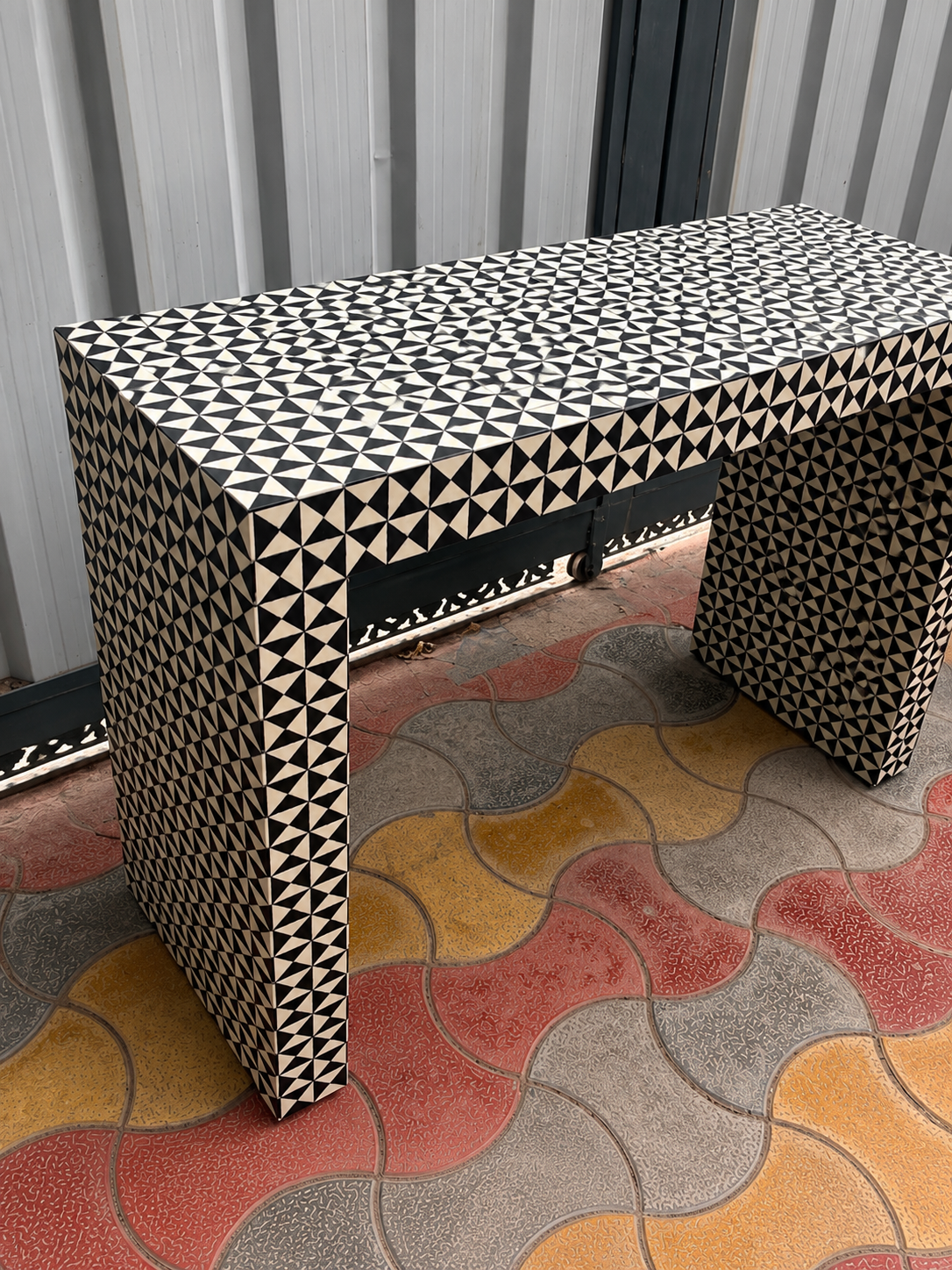 Black White Bone Inlay Console Table Handmade Geometric Waterfall Entryway Table Luxury Hallway Furniture Modern Decor