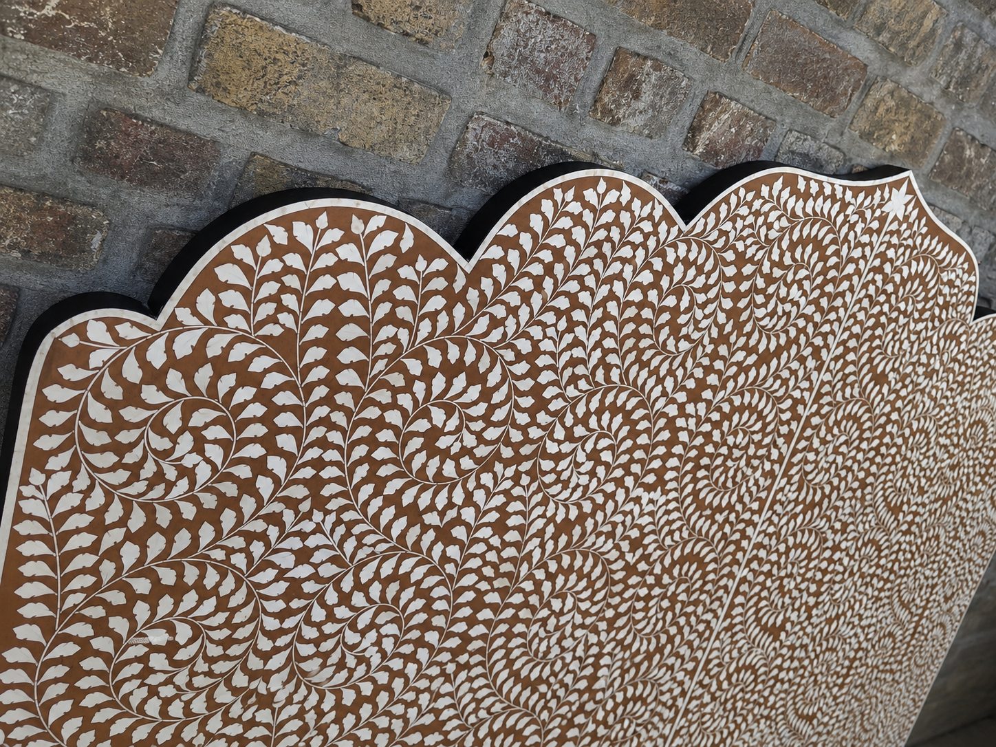 Brown White Bone Inlay Headboard Handmade Scalloped Floral Bed Headboard Luxury Boho Bedroom Furniture Decor