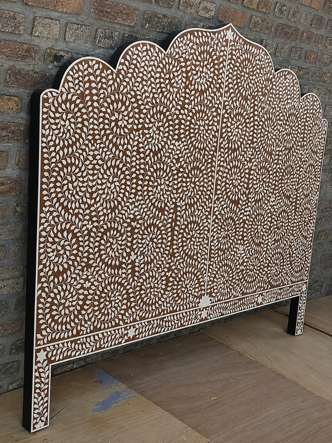 Brown White Bone Inlay Headboard Handmade Scalloped Floral Bed Headboard Luxury Boho Bedroom Furniture Decor