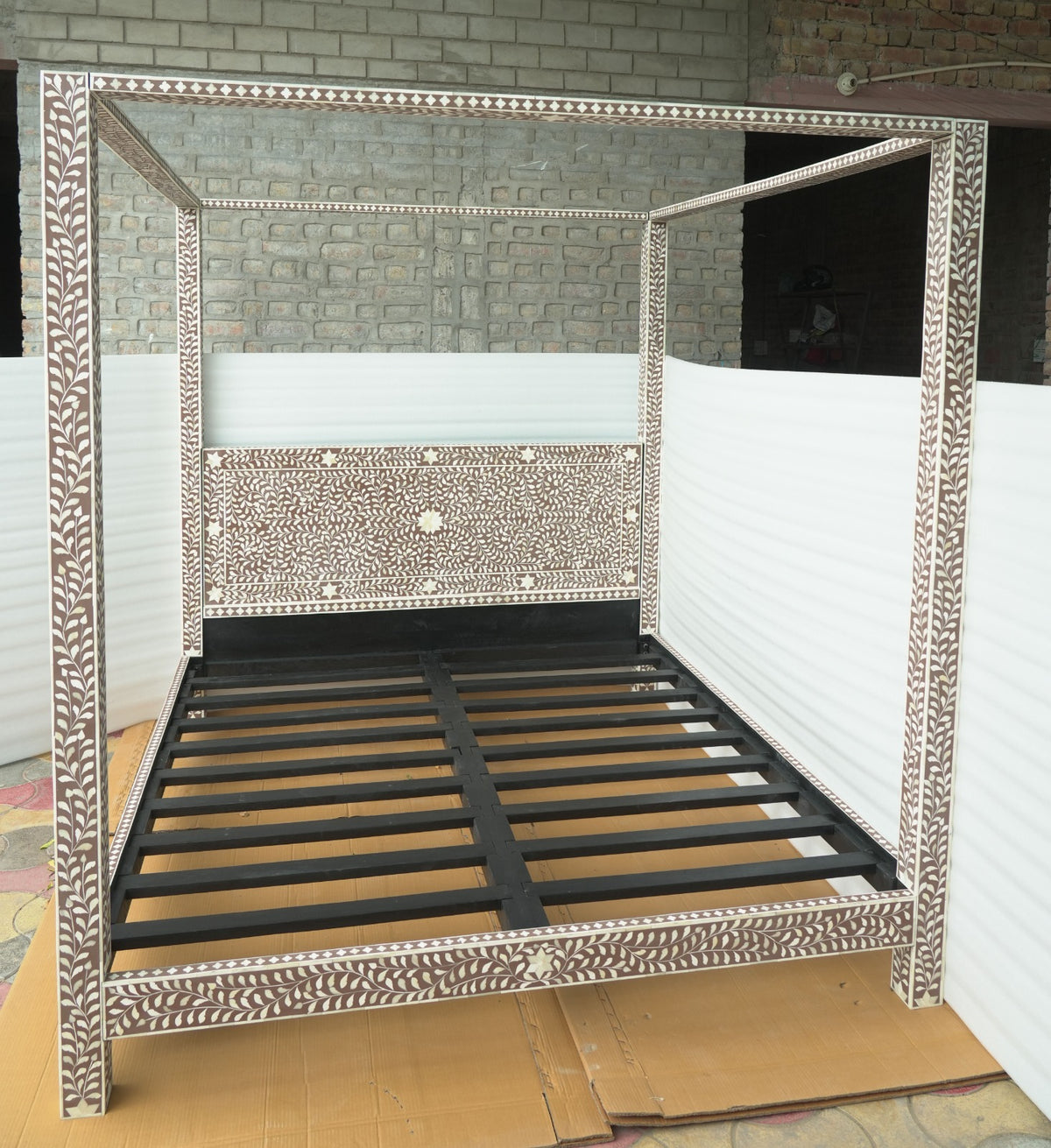 Handmade Brown & White Bone Inlay Four Poster Bed – Floral Canopy Bed Frame