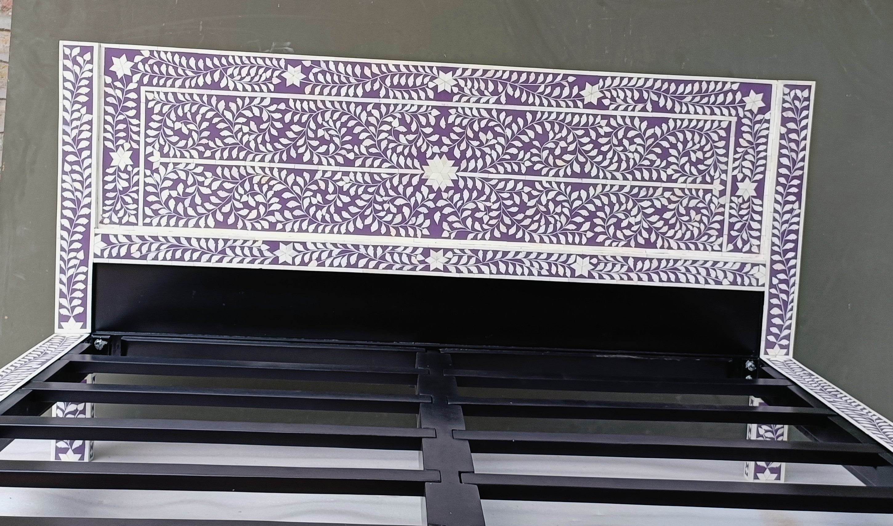 Handmade Purple Bone Inlay Bed Floral Design Luxury Platform Bed Frame