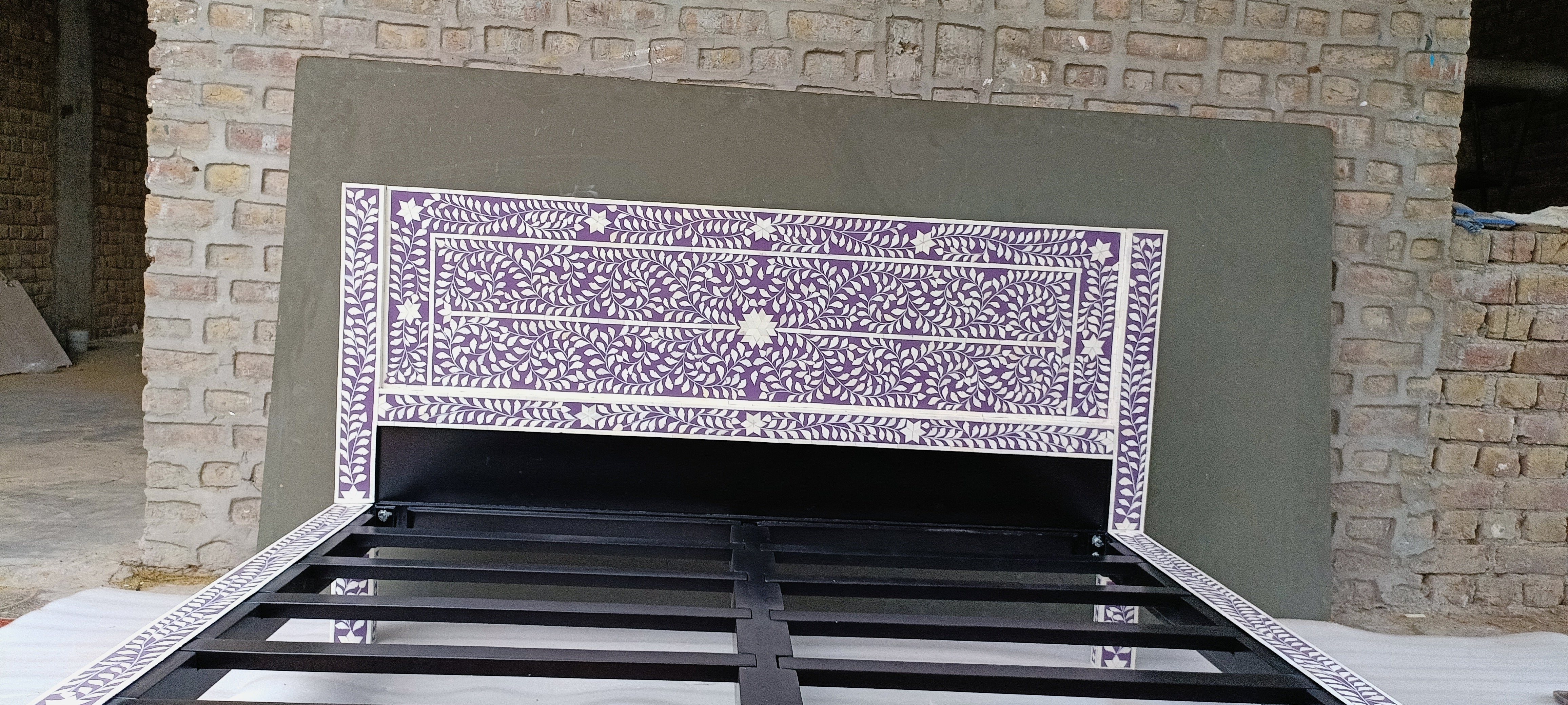 Handmade Purple Bone Inlay Bed Floral Design Luxury Platform Bed Frame