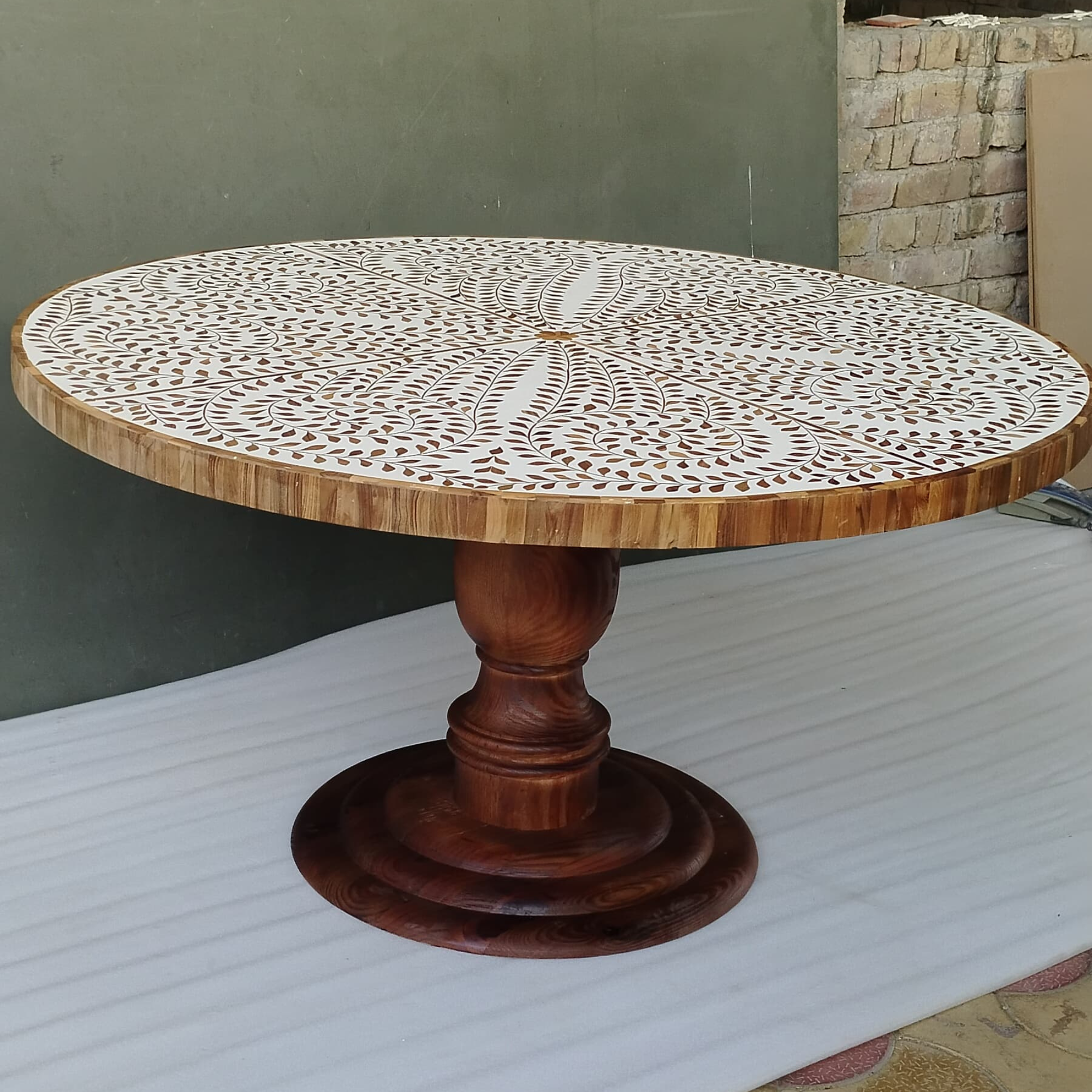 Handmade Bone Inlay Floral Dining Table – Wooden Finish Round Dining Table, Luxury Pedestal Table, Artisan Inlay Furniture