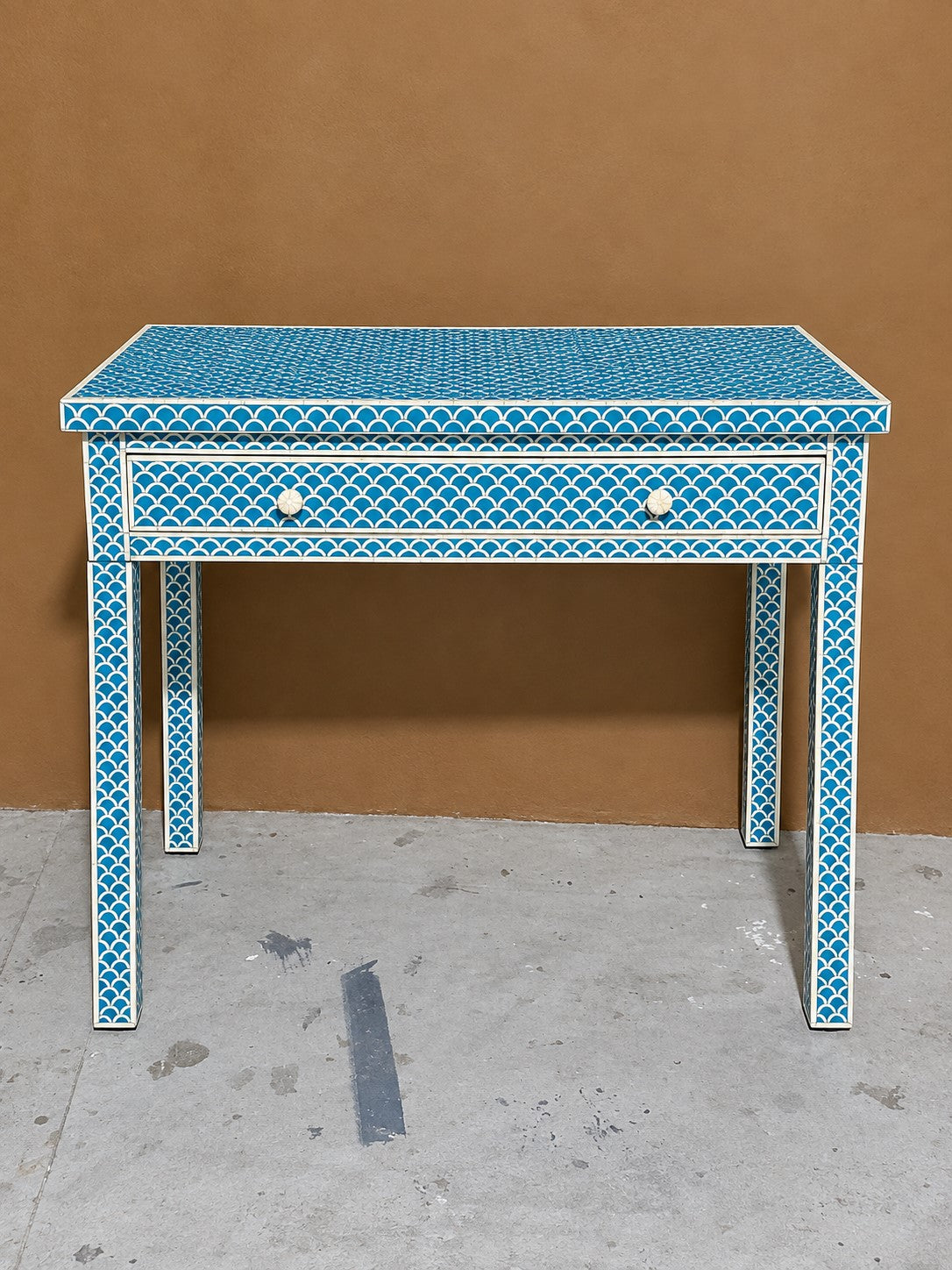 Handmade blue and white bone inlay console table with two drawers and scallop pattern