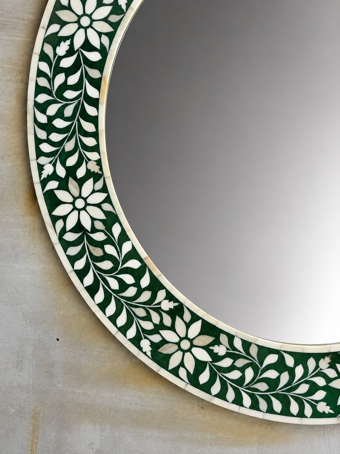 Handmade Green Bone Inlay Round Mirror – Floral & Leaf Design
