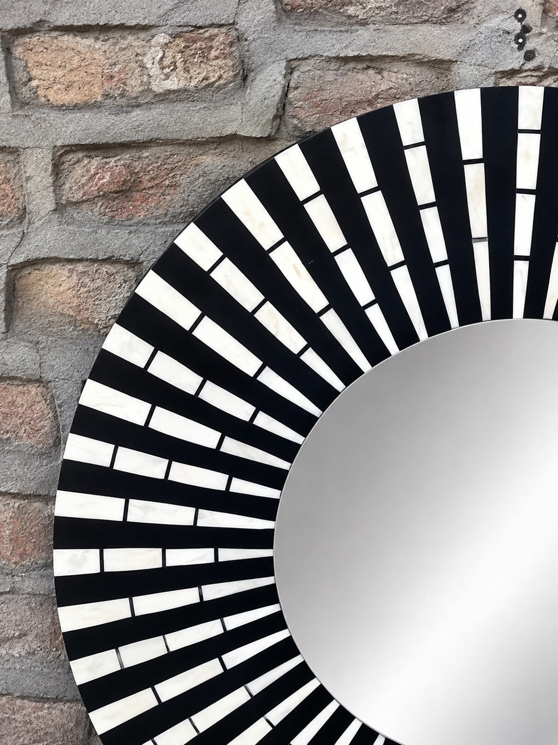 Handmade Black & White Sunburst Bone Inlay Round Wall Mirror