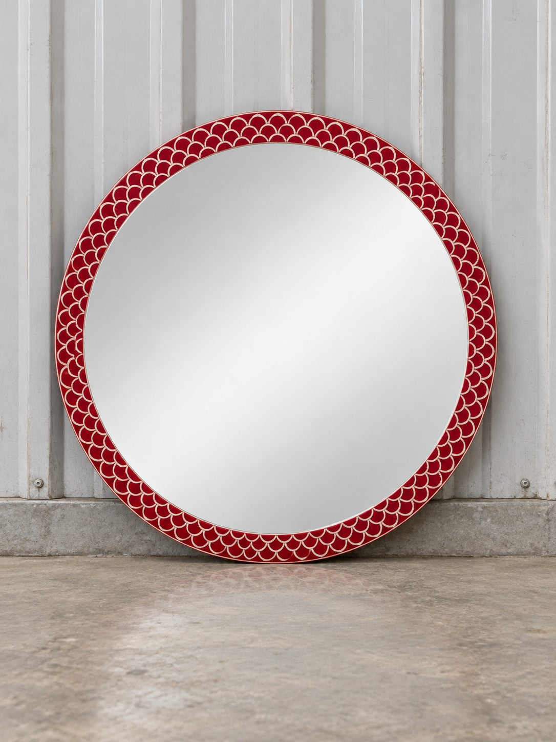 Handmade Red Bone Inlay Round Mirror – Scallop Pattern